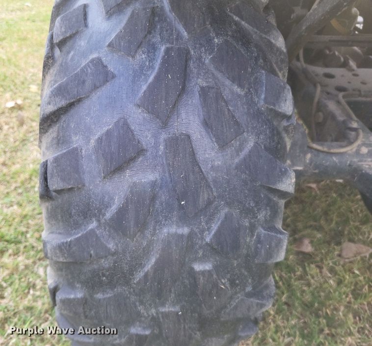 image for item MI9817 2001 Polaris Magnum 325  ATV