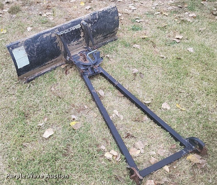 image for item MI9817 2001 Polaris Magnum 325  ATV