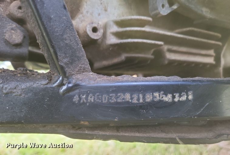 image for item MI9817 2001 Polaris Magnum 325  ATV