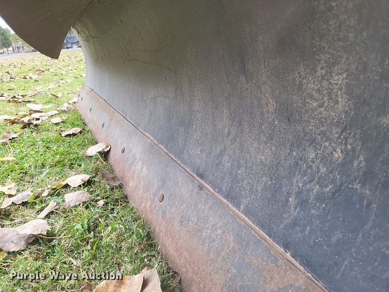 image for item MI9818 Kubota  6' W snow plow