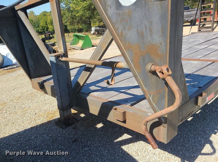 image for item MJ9439 1995 Kodiak  equipment trailer