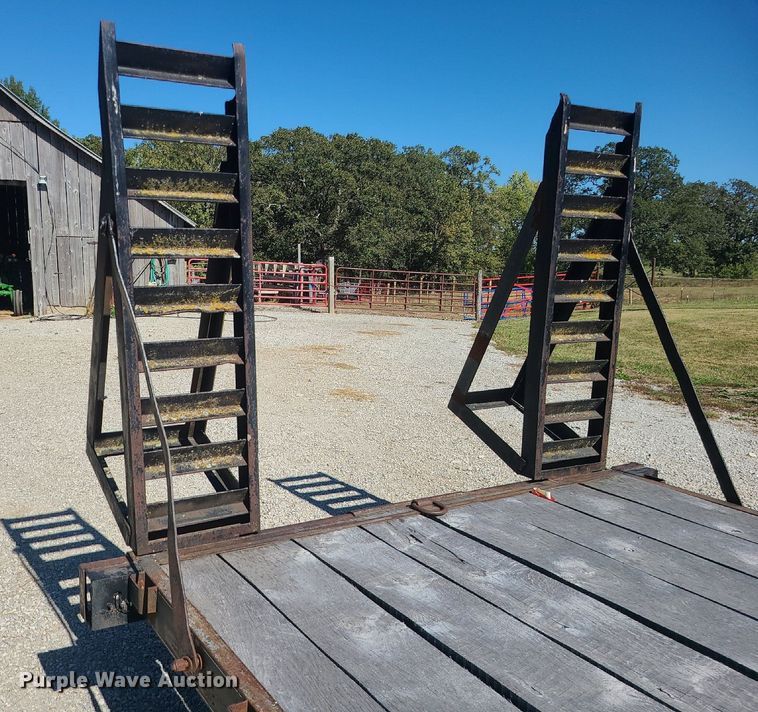 image for item MJ9439 1995 Kodiak  equipment trailer