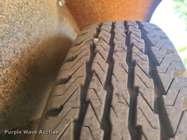 image for item MJ9439 1995 Kodiak  equipment trailer