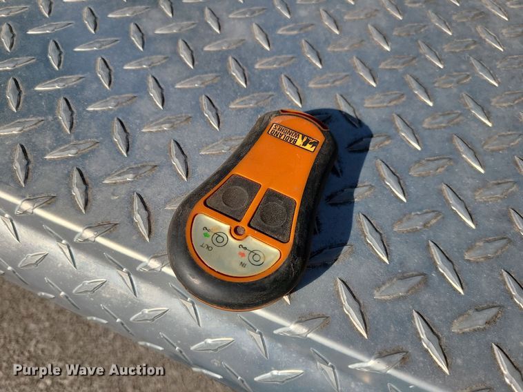 image for item MJ9445 2016 Kaufman  car carrier