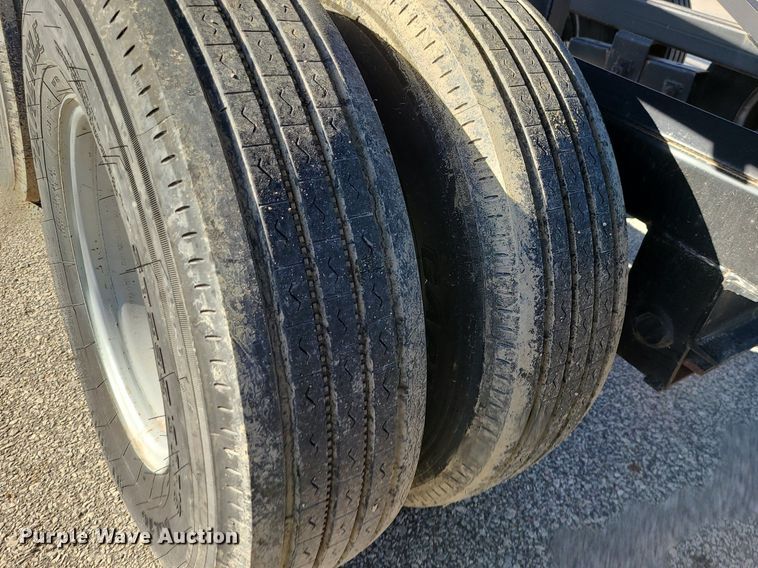 image for item MJ9445 2016 Kaufman  car carrier