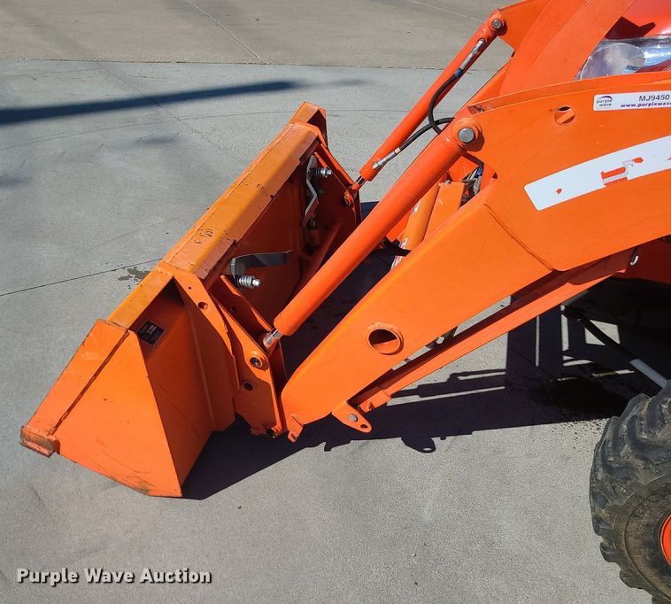 image for item MJ9450 Kubota L3901D  MFWD tractor