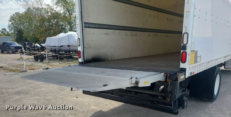 image for item MJ9456 2016 Freightliner  box truck