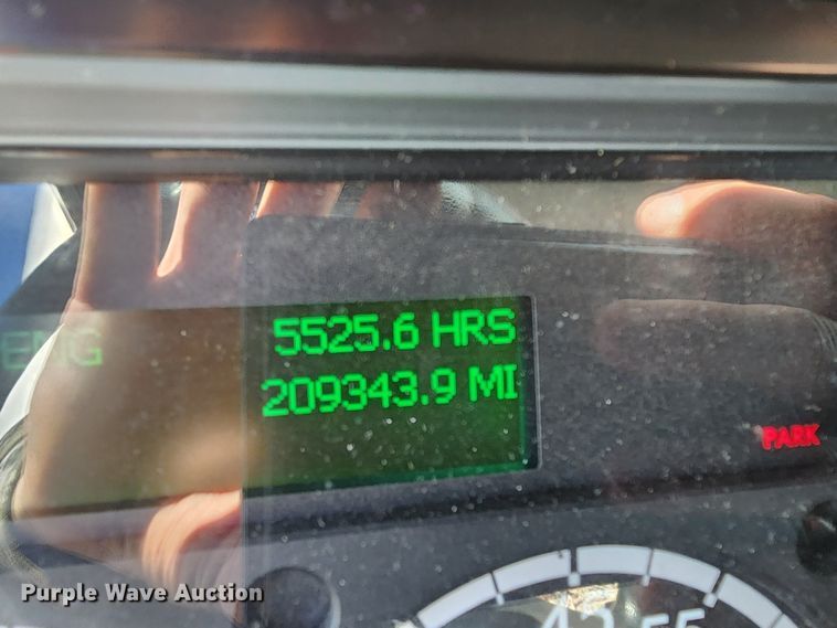 image for item MJ9456 2016 Freightliner  box truck