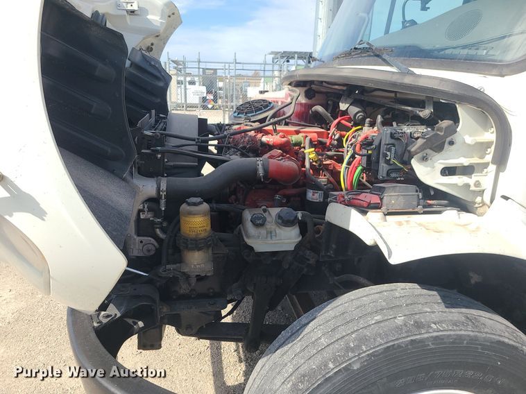 image for item MJ9456 2016 Freightliner  box truck