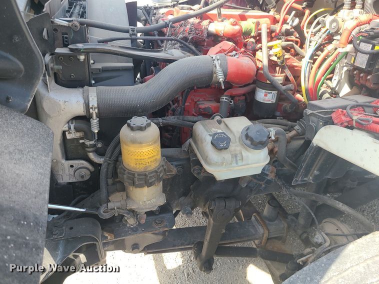 image for item MJ9456 2016 Freightliner  box truck