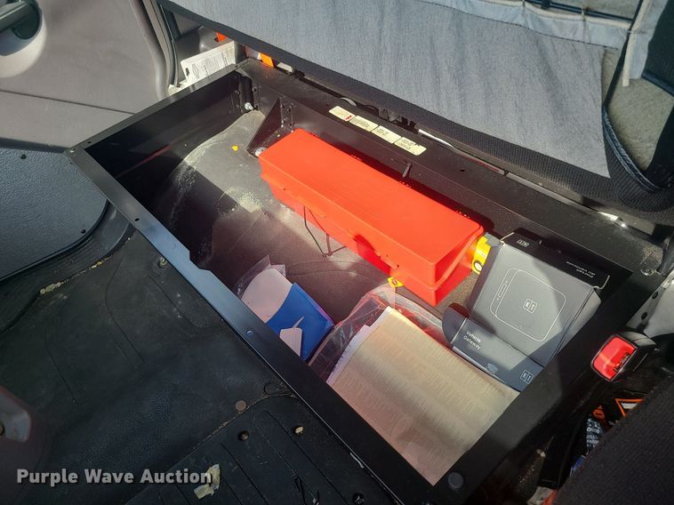 image for item MJ9456 2016 Freightliner  box truck