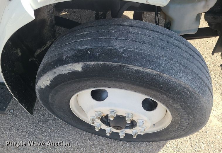 image for item MJ9456 2016 Freightliner  box truck