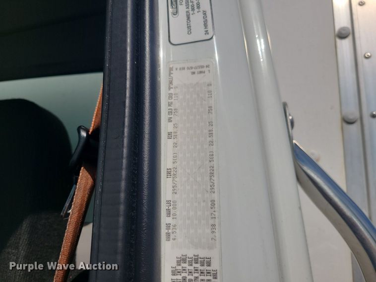 image for item MJ9456 2016 Freightliner  box truck