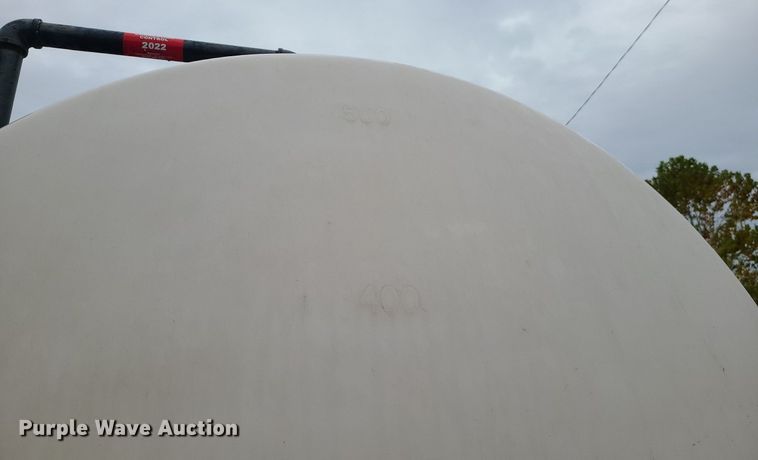 image for item MJ9461 2004 International 4300  flatbed truck