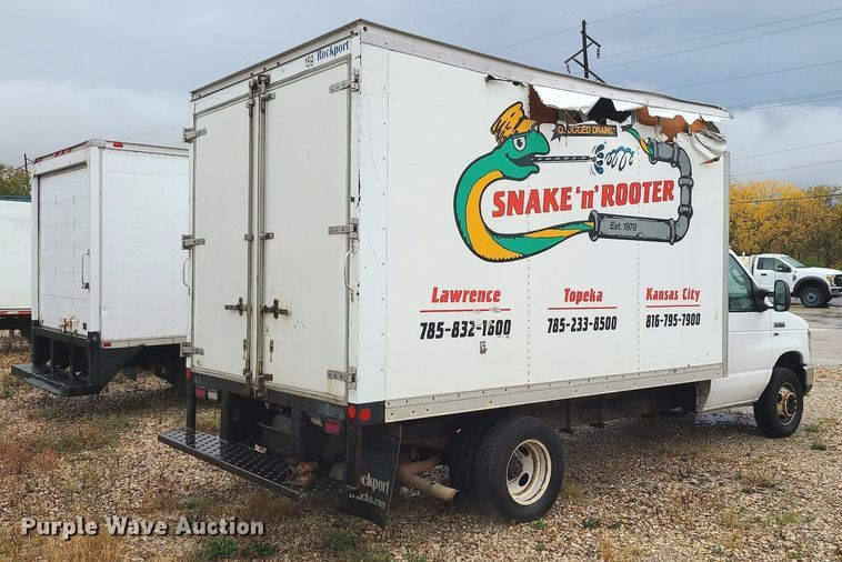 image for item MJ9464 2015 Ford E350 Super Duty  box truck