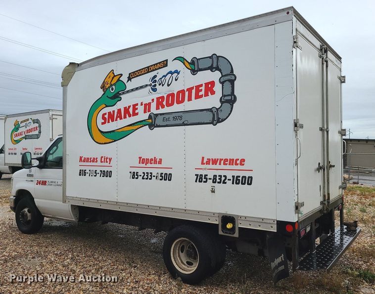 image for item MJ9464 2015 Ford E350 Super Duty  box truck