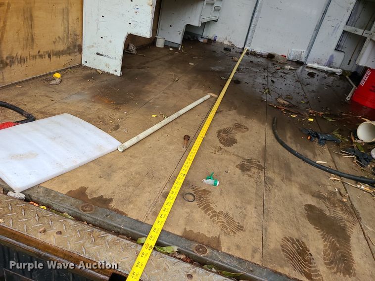 image for item MJ9464 2015 Ford E350 Super Duty  box truck