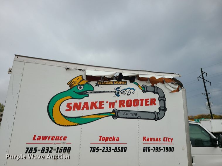 image for item MJ9464 2015 Ford E350 Super Duty  box truck