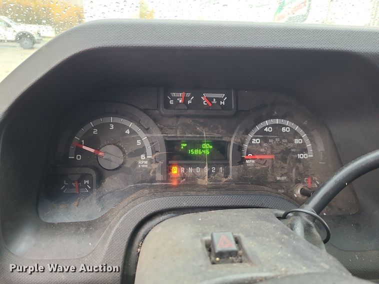 image for item MJ9464 2015 Ford E350 Super Duty  box truck