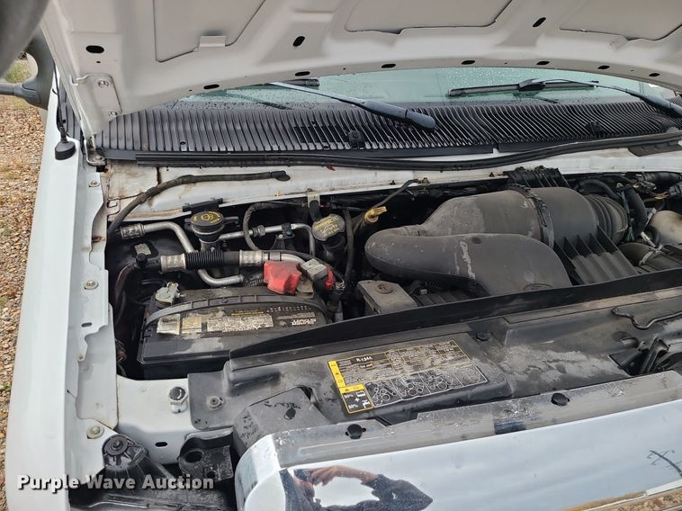 image for item MJ9464 2015 Ford E350 Super Duty  box truck