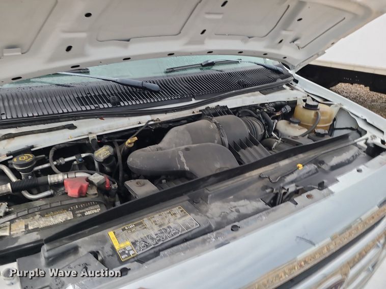 image for item MJ9464 2015 Ford E350 Super Duty  box truck