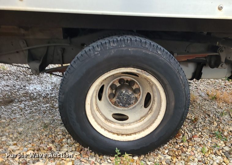 image for item MJ9464 2015 Ford E350 Super Duty  box truck