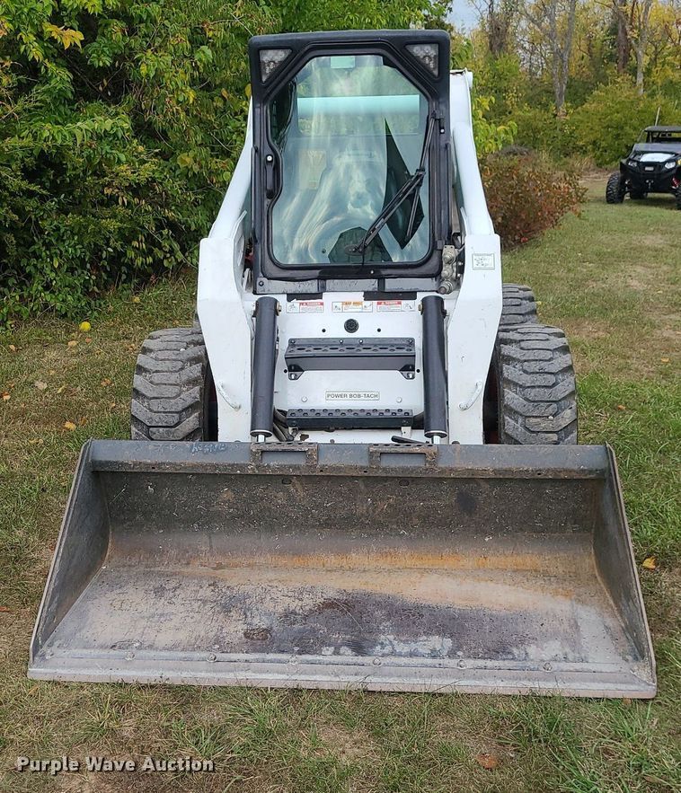 image for item MQ9565 2006 Bobcat S250  skid steer loader
