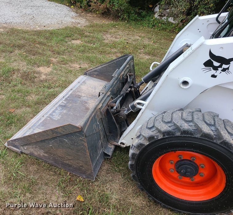 image for item MQ9565 2006 Bobcat S250  skid steer loader