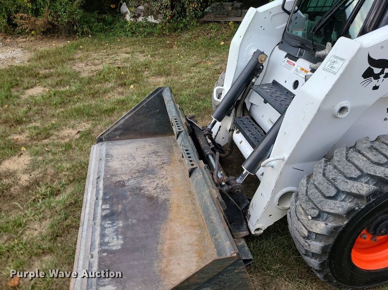 image for item MQ9565 2006 Bobcat S250  skid steer loader