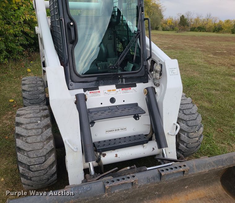 image for item MQ9565 2006 Bobcat S250  skid steer loader