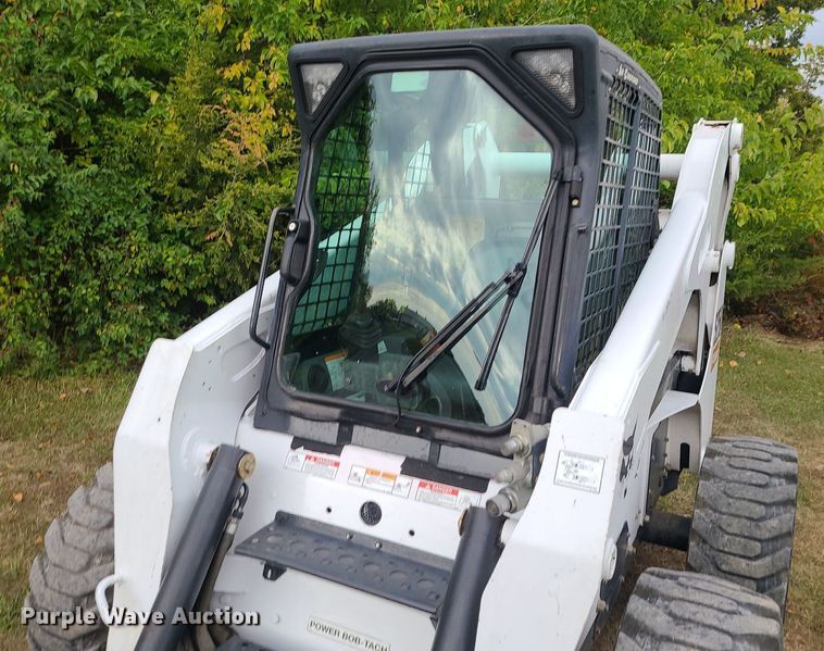 image for item MQ9565 2006 Bobcat S250  skid steer loader