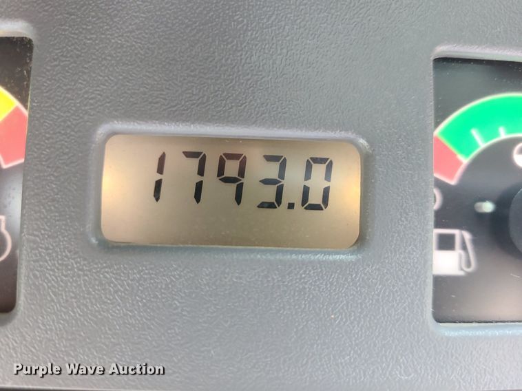 image for item MQ9565 2006 Bobcat S250  skid steer loader