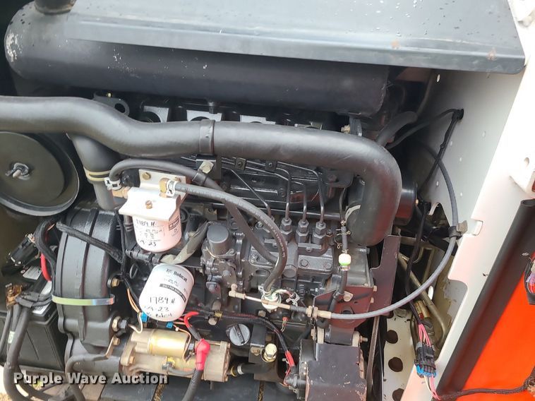 image for item MQ9565 2006 Bobcat S250  skid steer loader