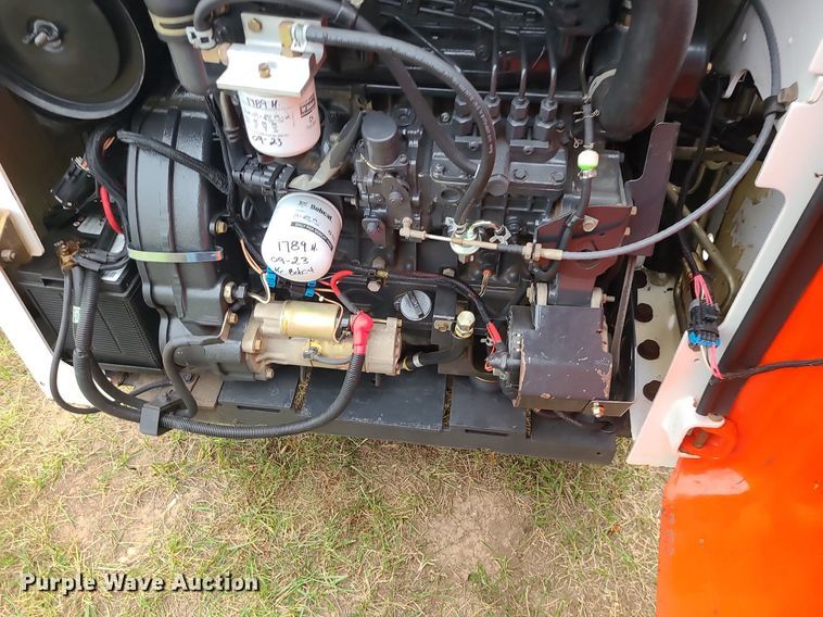 image for item MQ9565 2006 Bobcat S250  skid steer loader