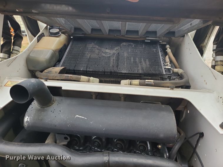 image for item MQ9565 2006 Bobcat S250  skid steer loader