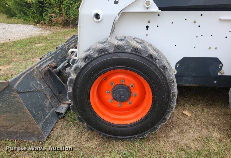 image for item MQ9565 2006 Bobcat S250  skid steer loader