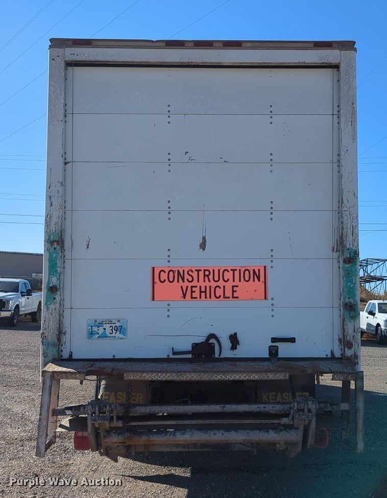 image for item MX9482 1998 GMC T6500  box truck