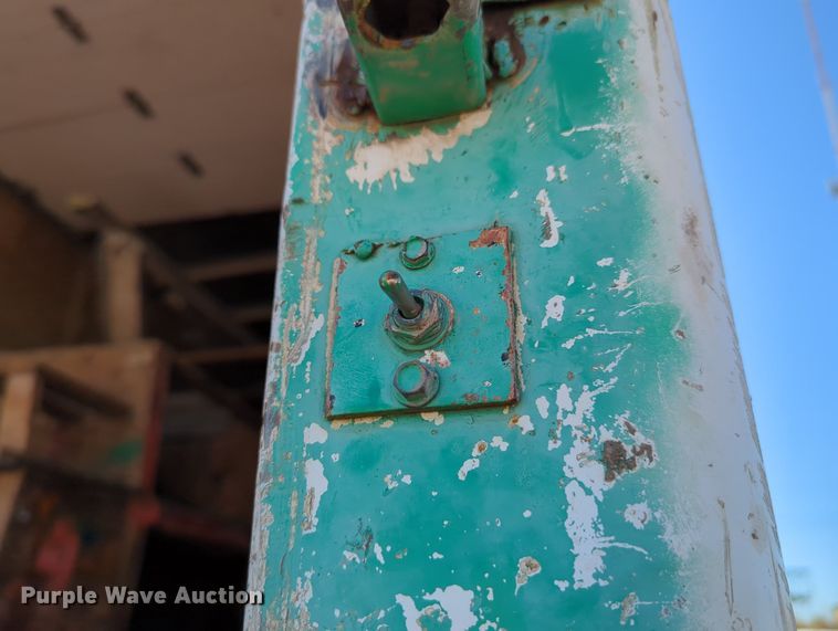 image for item MX9482 1998 GMC T6500  box truck