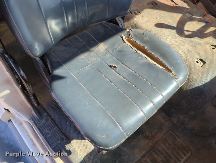 image for item MX9482 1998 GMC T6500  box truck