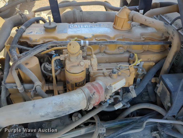 image for item MX9482 1998 GMC T6500  box truck