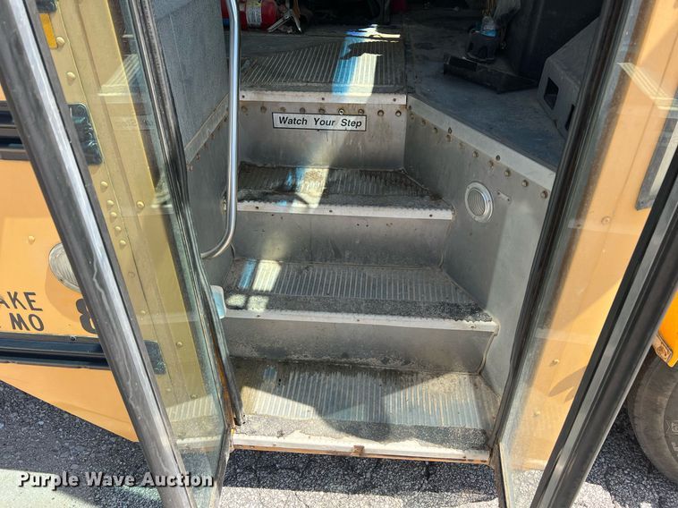 image for item NA9100 2006 Blue Bird  school bus