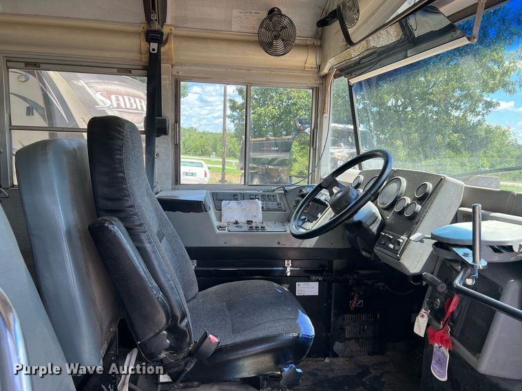 image for item NA9100 2006 Blue Bird  school bus