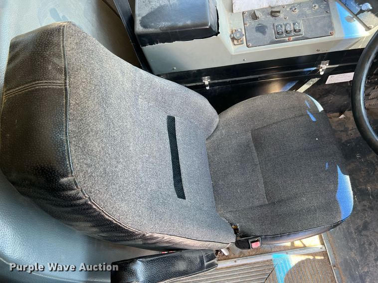 image for item NA9100 2006 Blue Bird  school bus