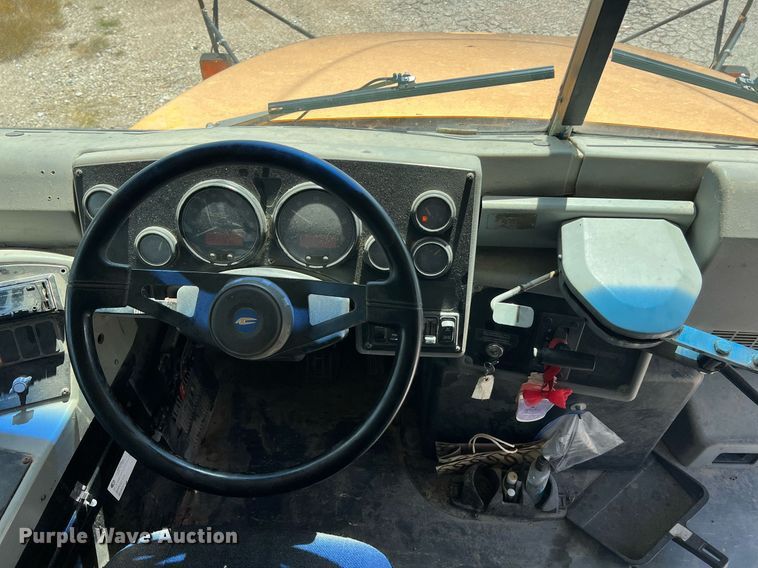 image for item NA9100 2006 Blue Bird  school bus