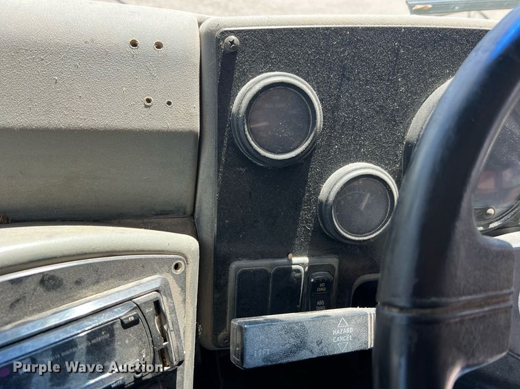 image for item NA9100 2006 Blue Bird  school bus