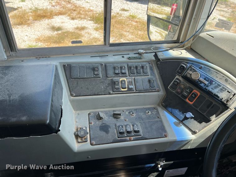 image for item NA9100 2006 Blue Bird  school bus