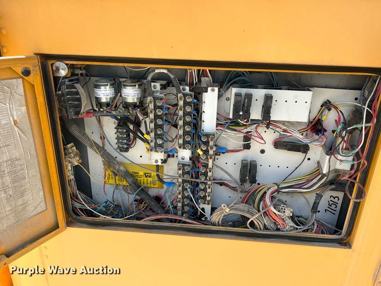 image for item NA9100 2006 Blue Bird  school bus