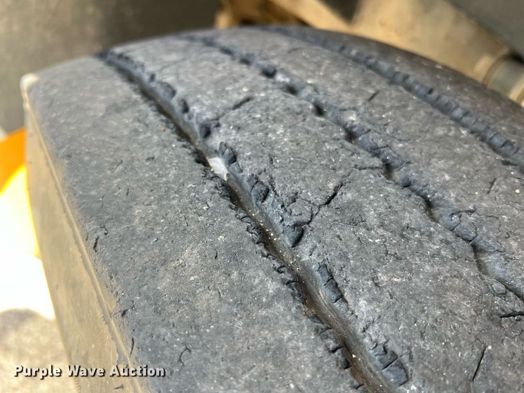 image for item NA9100 2006 Blue Bird  school bus