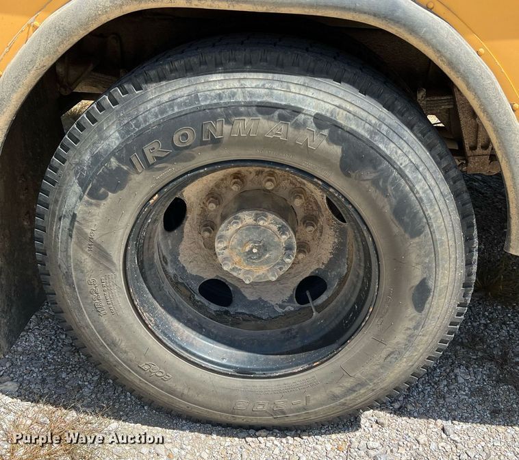 image for item NA9100 2006 Blue Bird  school bus