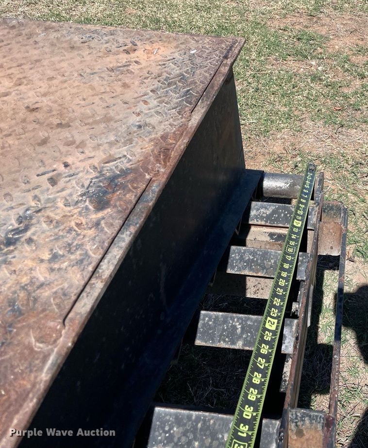 image for item NA9673 2018 Road Boss Trailers  equipment trailer